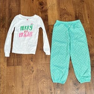 Christmas 2 piece pajama set for girl Sz 7 carters “merry everything “